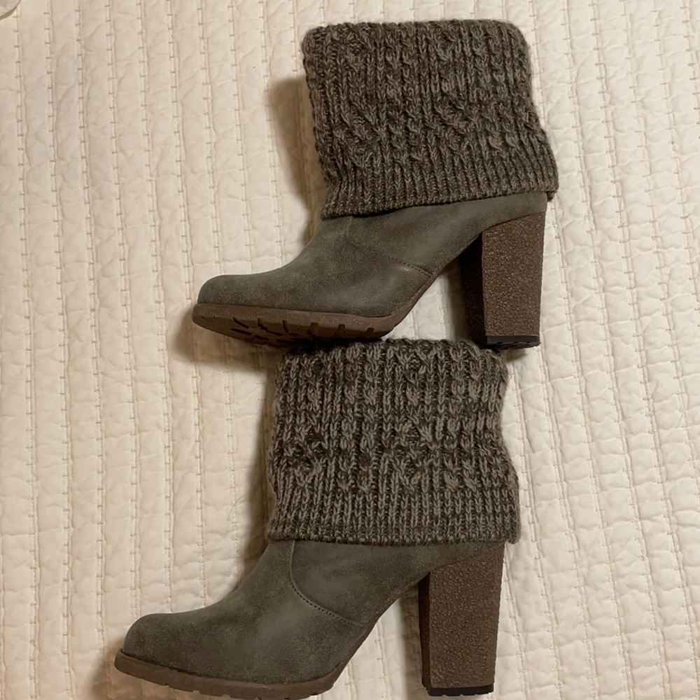 Muk Luks Booties size 7